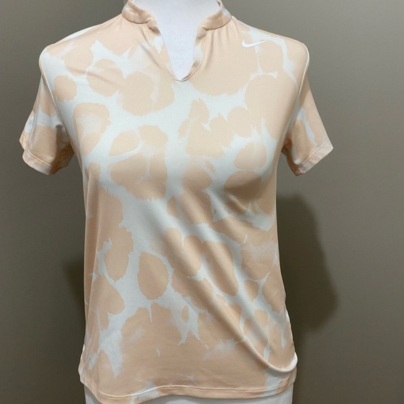 Nike Peach & White Dry Fit Fitted Short Sleeve T-Shirt with Mandarin Collar - Picture 1 of 5